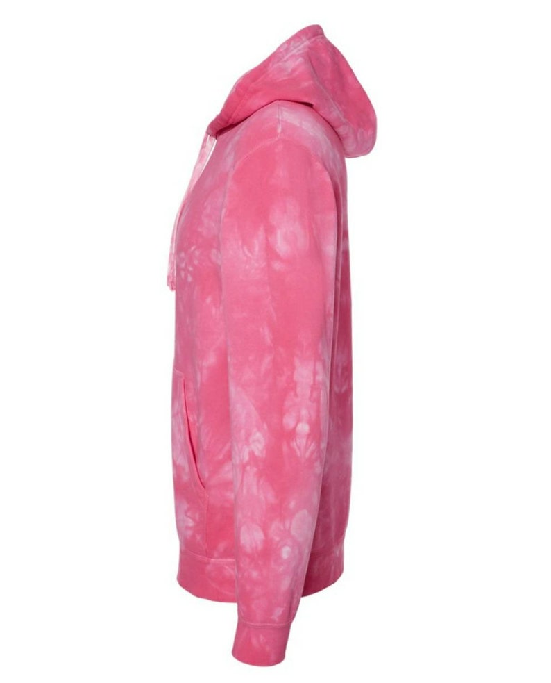 Puede incluir: Una sudadera con capucha rosa tie-dye con capucha con cord&oacute;n. La sudadera tiene un bolsillo canguro y mangas largas.