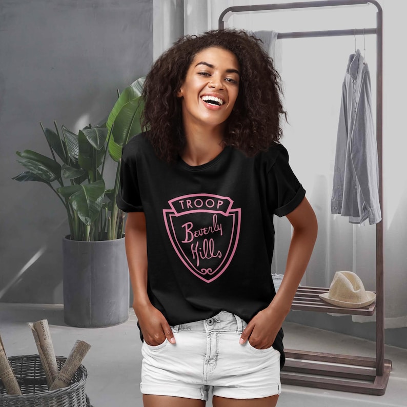 Camiseta personalizada de Troop Beverly Hills, camisetas unisex de vacaciones para niños pequeños, camisetas de acampada familiar, camisetas de Girl Scouts Wilderness Girls, rosa y verde imagen 7