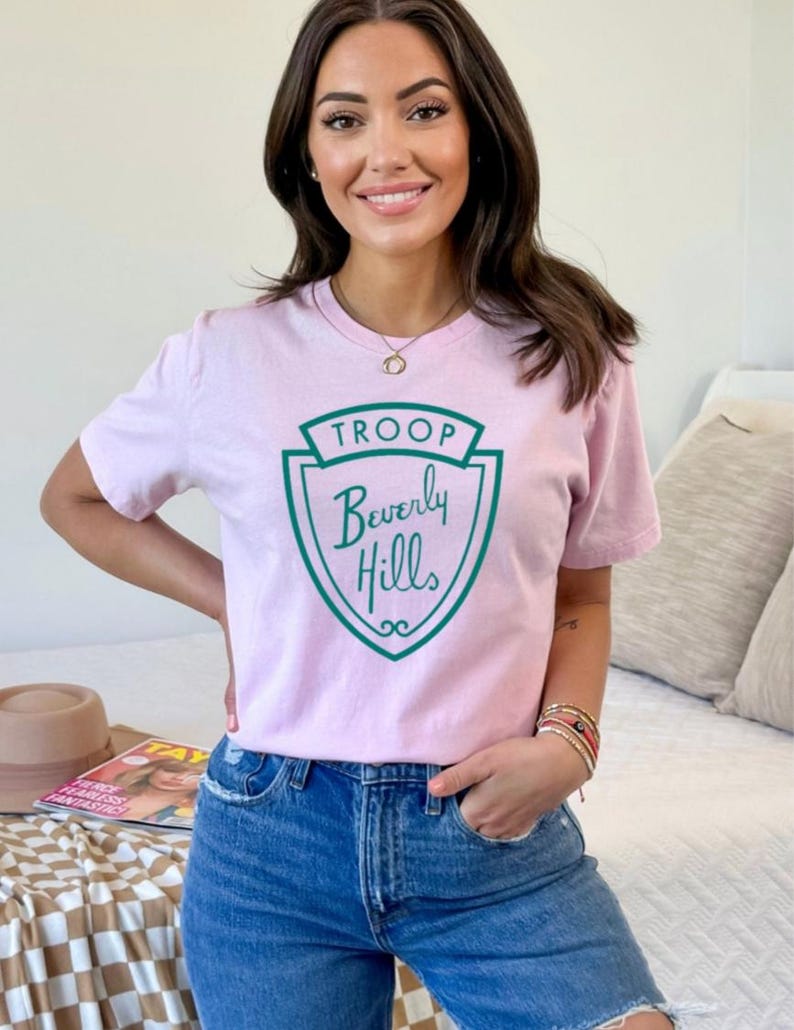 Camiseta personalizada de Troop Beverly Hills, camisetas unisex de vacaciones para niños pequeños, camisetas de acampada familiar, camisetas de Girl Scouts Wilderness Girls, rosa y verde imagen 13