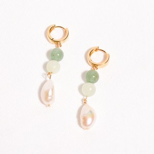freshwater pearl earrings/ gemstone earrings/ green earrings/ gold earrings/ aventurine earrings/ gifts for her/ women gift/ matcha doing?
