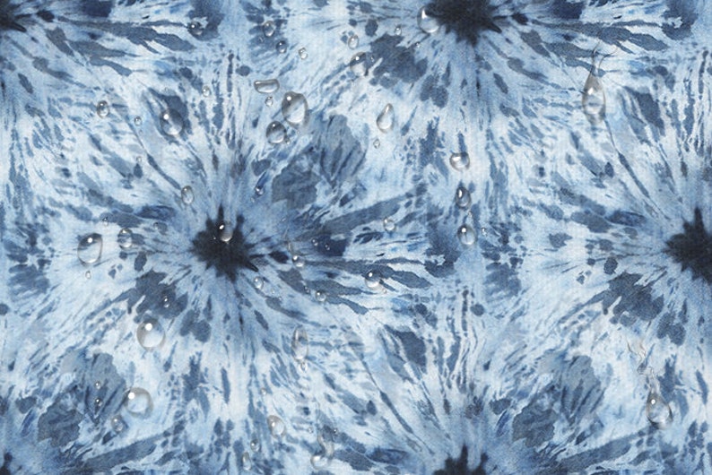 Puede incluir: Un patr&oacute;n de tie-dye azul y blanco con gotas de agua en la superficie.