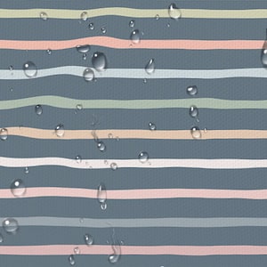 Peut inclure: Gouttes d'eau sur un tissu rayé bleu et blanc avec des rayures roses et vertes. Le tissu est imperméable.