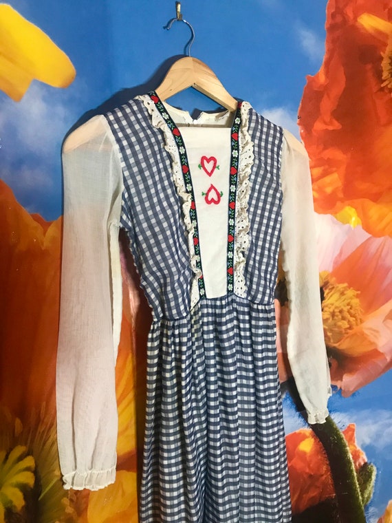 Adorable Gingham 1970s Gunne Sax “Style” Pinafore