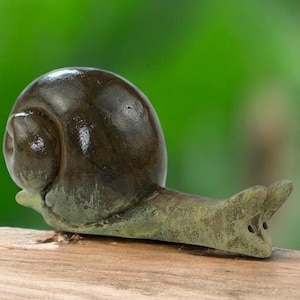 beeldje slak keramiek, ornament slak, slak beeldje, kleisculptuur, slak sculptuur, dierenvriend cadeau, slak minnaar cadeau, slak kunst