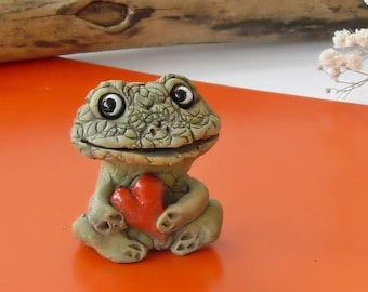frog ceramic, ornament frog,  frog  figurine, clay sculpture, frog sculpture, animal lover gift, frog  lover gift, frogs  art