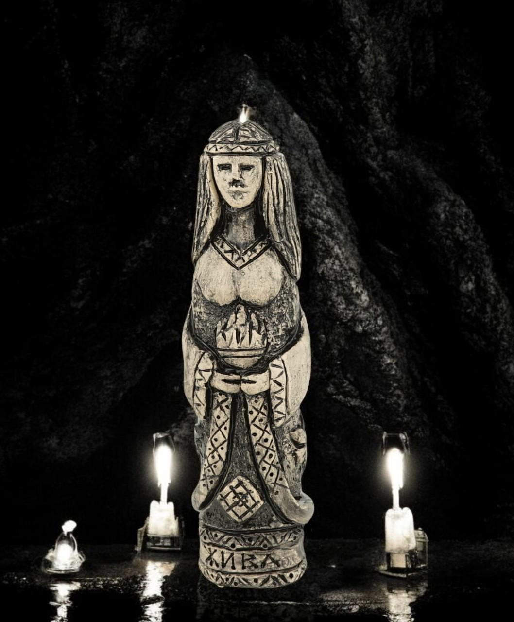 Figurine of Zhiva – the Slavic goddess of life and fertility. A meaningful and unique gift for lovers of mythology and spirituality