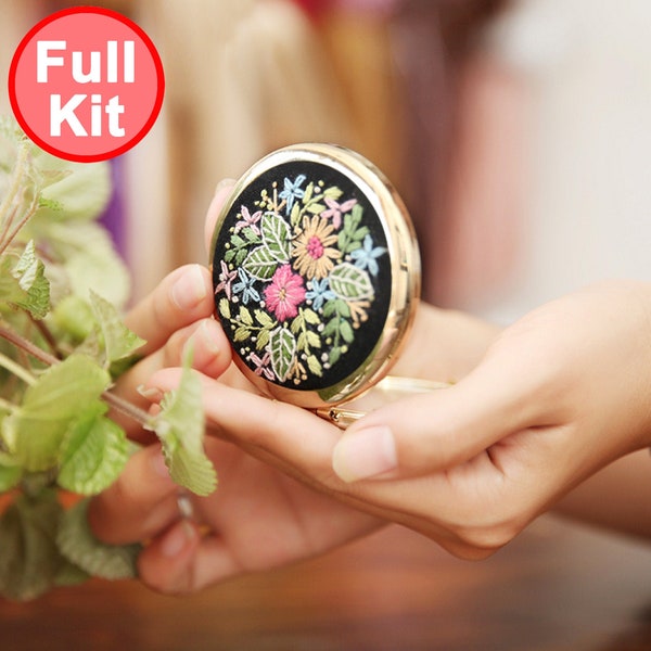 Kit de broderie pour débutants DIY Miroir compact doré - Kit complet de broderie florale moderne à la main (B)