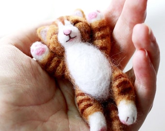 Sleeping Kitten Needle Felting Kit for Beginners 4&quot; (10cm)