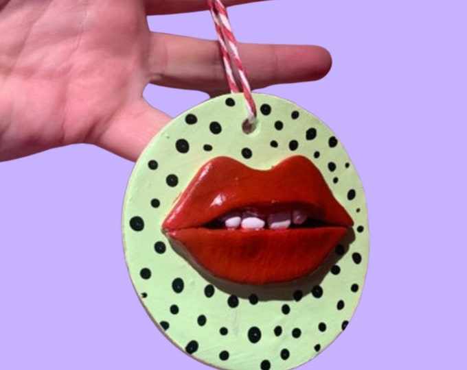 Skurrile Wanddekoration // Lippenkunst // Funky Weird Wandbehang // Süßes erstes für einen Freund // Galentines-Geschenk