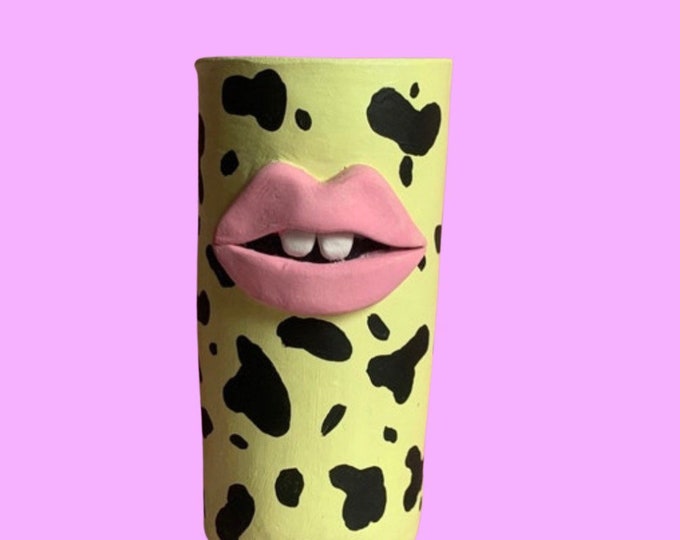 Pot de visage imprimé vache à lèvres colorée Quirky Strange