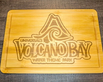 Das vom Volcano Bay Waterpark inspirierte Schneide- und Charcuteriebrett von Universal Hotspur