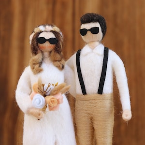 Bride and Groom Wool Felted, Mother&#39;s Day Gift,  Personalized Doll, Custom Wool Felted,  Personalized  Portrait Satatue, Needle Felted Doll