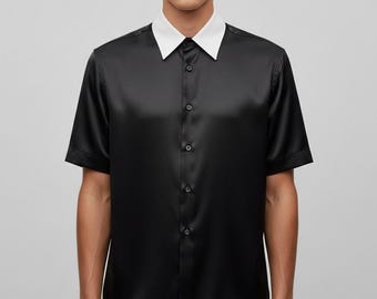 Camisa de seda negra para hombre — Cuello blanco en contraste, manga corta, hecha a medida.