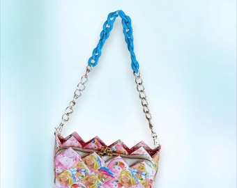 Barbie Gemusterte Geldbörse Tasche: Geldbörse aus recyceltem Papier mit Kette