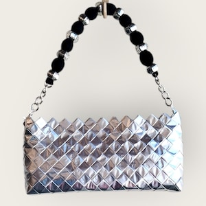 Bolso de mano plateado metalizado: bolso de mano tejido con envoltorio de caramelo