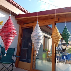 Multicolor Spiral Wind Spinner: Eco-Friendly Garden Decor