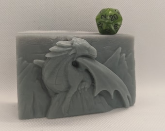 Savon Dragon Peak sur mesure avec d20 à l’intérieur - DND Gift - Dungeons and Dragons Soap