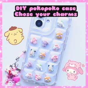 Puede incluir: Funda de teléfono transparente con una cuadrícula de amuletos coloridos. La funda tiene una correa con detalles en rosa y blanco y un dije de corazón rosa. El texto en la imagen dice "DIY pokopoko case Choose your charms."
