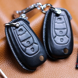 Leather Key Fob Cover Case Chevy Sonicc Spark Trax Chevy Cruze Trailblazer Onix Tracker RS Aveo Cavalier Flip Fold Key Fob Remote Holder