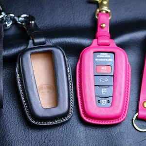 Cute Pink Key Fob Cover 4Runner Fob Protect Trd Pro Accessories GT86 Camry CHR Corolla RAV4 Avalon High Lander Prado Prius Remote Holder