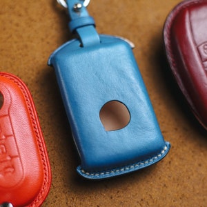 Leather Key Fob Cover Case for Volvos XC40 XC60 XC90 XC70 S60 S80 S90 C30 V70 V90 2023 2024 Volvos Smart Remote Keyless Holder Accessories