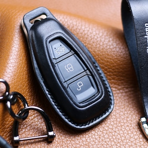 For Fiesta Focus 4 Kuga Mustang Mach Key Pouch MK3 Wagon Mondeo Ecosport Ranger CMax SMax Galaxy Tourneo Key Fob Cover Case Remote Holder