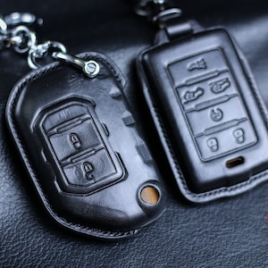 Wrangler 3 4 5 Buttons Key Fob Cover For Gladiator Fob Case For Wrangler JL Jlu Jt Gladiator Rubicon Sahara Keyring Remote Wristlet Holder