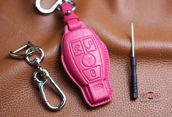 KUNIO Genuine Leather Car Key Fob Cover Case Fit For Benz GLA GLE GLB GLS GLC CLA CLS C300 AMG A E S G Class Remote Keyless Key Case Keychain Key Holder Car Accessory 3 Button Black