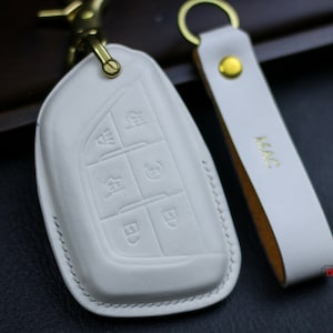 White Cute Girly Key Cover For CT4 CT5 CT6 Escalade, Escalade CT4 CT5 ESV Cts Xts Srx Ats Xt4 XT5 2023 2024 Keychains Remote Keyless Holder