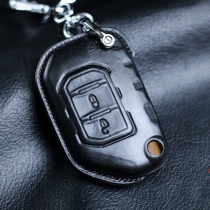 For Wrangler 2020 2019 2018 Custom Leather Key Fob Cover 2025 Grand Cherokee L Renegade 2021 2022 2023 Wagoneer Rubicon Sahara JK JL Holder