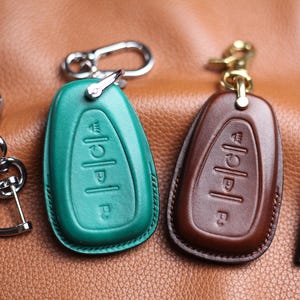 Cover For Chevy Traverse Trailblazer Trax Cruze Volt Bolt Camaro Equinox Malibu BLAZER 2019 2020 2021 Remote Fob Holder Keychain