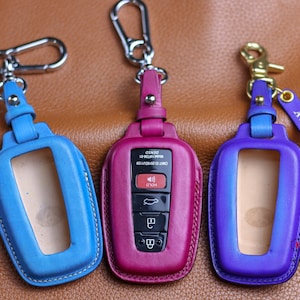 RAV4 4 Runner Fob Protect Trd Pro Leather Key Fob Cover Case Holder for Camry Avalon Corolla Prius Prime Fob Remote Holder 86 GT Keychain