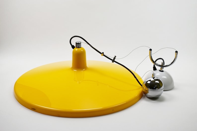 Vintage Meblo Guzzini Manta Hanging Lamp, Disc Shape Atomic Light, UFO Hanging Lamp, Space Age Design Light, 1970's Light, Franco Bresciani zdjęcie 7