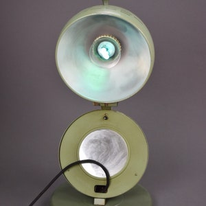 Vintage Green Medical Bauhaus Table lamp from 1930,Industrial Still Klein Hohensonne S 100 Original Hanau Light,Vintage Decor Lamp, MCM zdjęcie 9