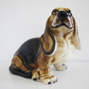 Ceramic Sculpture of Dog/ Vintage Decor/ Vintage from 70&#39;s/ Vintage Ceramic Hand Painted Basset Hound Dog Statue/ Dog Cerami Figurine /MCM