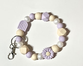 Daisy Floral Bead Wristlet: Boho Keychain Fob