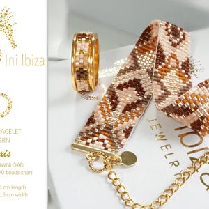 May include: A beaded loom bracelet and ring set in shades of brown, tan, and gold. The bracelet is 14.5 cm long and 1.5 cm wide. The ring and bracelet feature a geometric pattern. The image also includes the text "Ini Ibiza" and "Alexis".