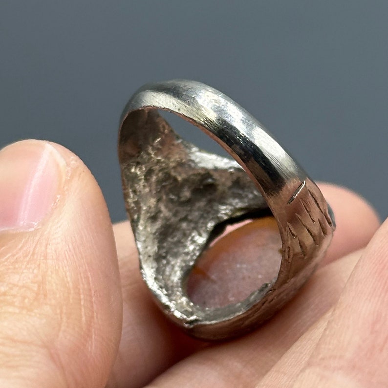 Beautiful Ancient Roman Ring With King With Sword Intaglio Insert ...