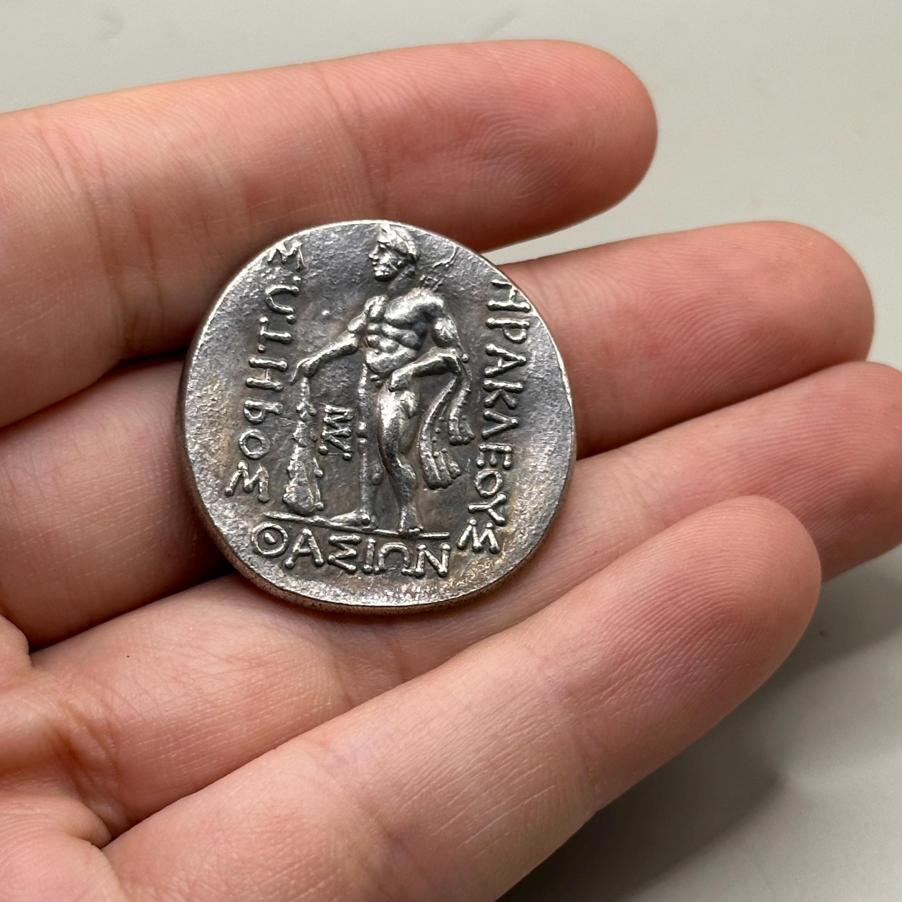 良好な状態の古代ローマ・ギリシャの銀メッキ貨幣