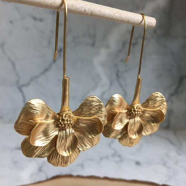 Statement Gold Flower earrings,  Gold Drop flower earrings, Large Flower Earrings, Gold Large Flower earrings, blogger gold flower earring