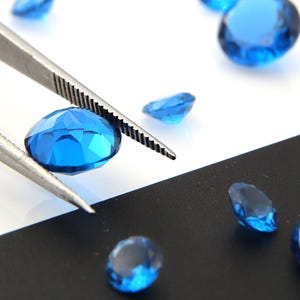 Topaz Dark Blue Nano Crystal Heat Resistant Artificial Topaz Lab Stone Round Cut 4-10mm