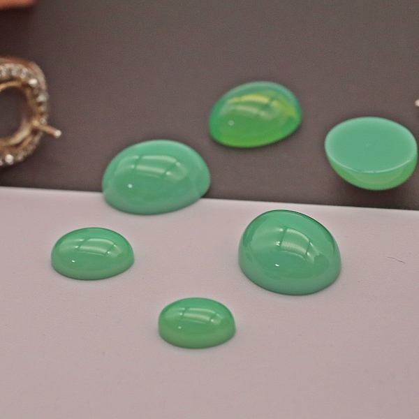 Chrysoprase Cabochon Nano Crystal Loose Stone For Jewelry Heat Resistant Nano Chrysoprase Round & Oval Shape Cabs