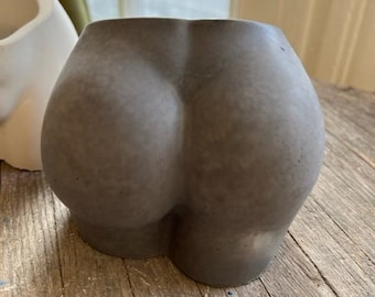 Vaso artesanal de concreto em formato de bumbum / Organizador de mesa / Porta-lápis de cimento / Decoração para consultório médico