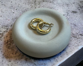 Concrete Dish / Ring Tray / Concrete Decorative Tray / Trinket Tray / Dish / Jewelry Tray / Earring Tray