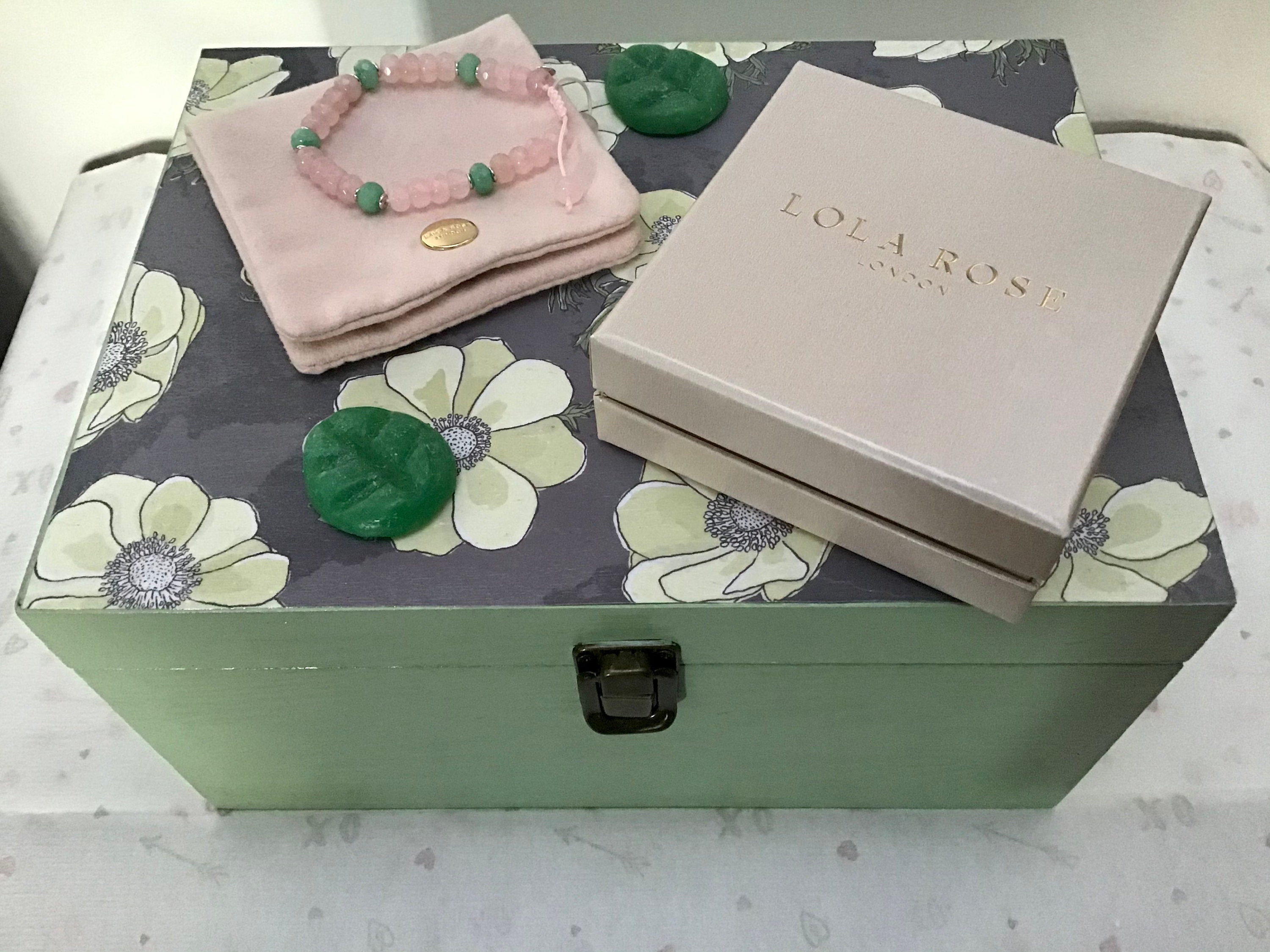 FLORAL KEEPSAKE BOX Gift with Lola Rose semi precious Bracelet Etsy