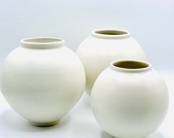 Made to order : Handmade korean moon jar, white moon vase, matte white moon vase, glossy white moon vase (mini, small, medium, large), 달항아리
