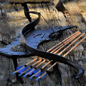Beginner Recurve Bow: 20lbs Archery Set with Arrows & Quiver