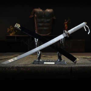 Handmade Katana: Full Tang Japanese Samurai Sword with Display Stand