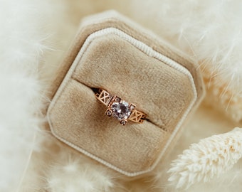 Proposal Ring Box in Velvet for Engagement Ring