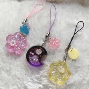 Mini cellphone Sakura Moon & Star charm shakers